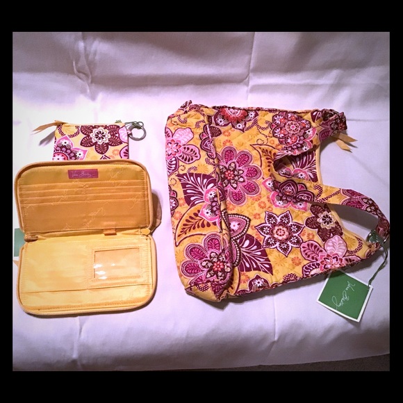 Vera Bradley Handbags - Vera Bradley handbag